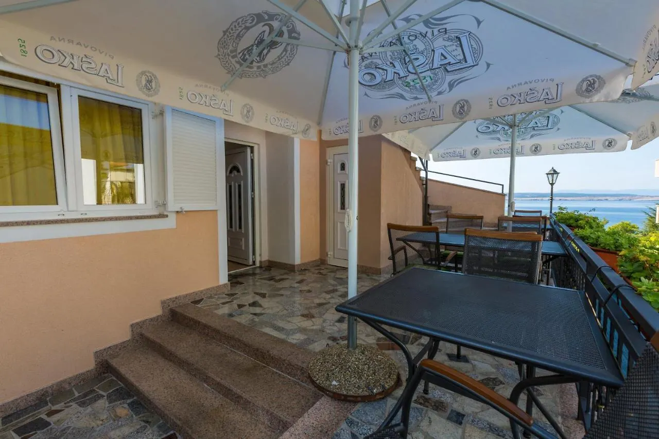 Apartments Domino R Dramalj 0*,  Croatie