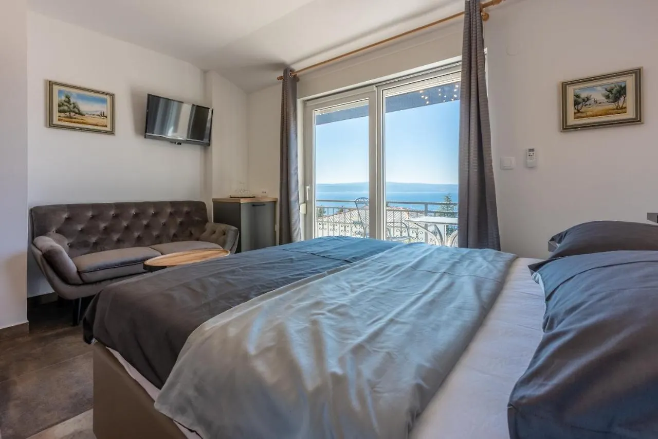 Apartments Domino R Dramalj Maison d'hôtes