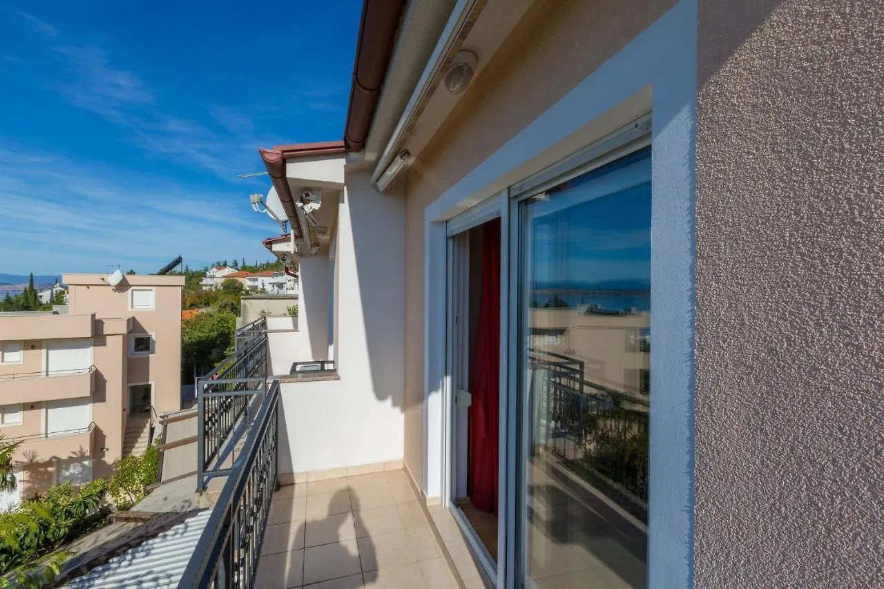 Apartments Domino R Dramalj 0*,  Croatie